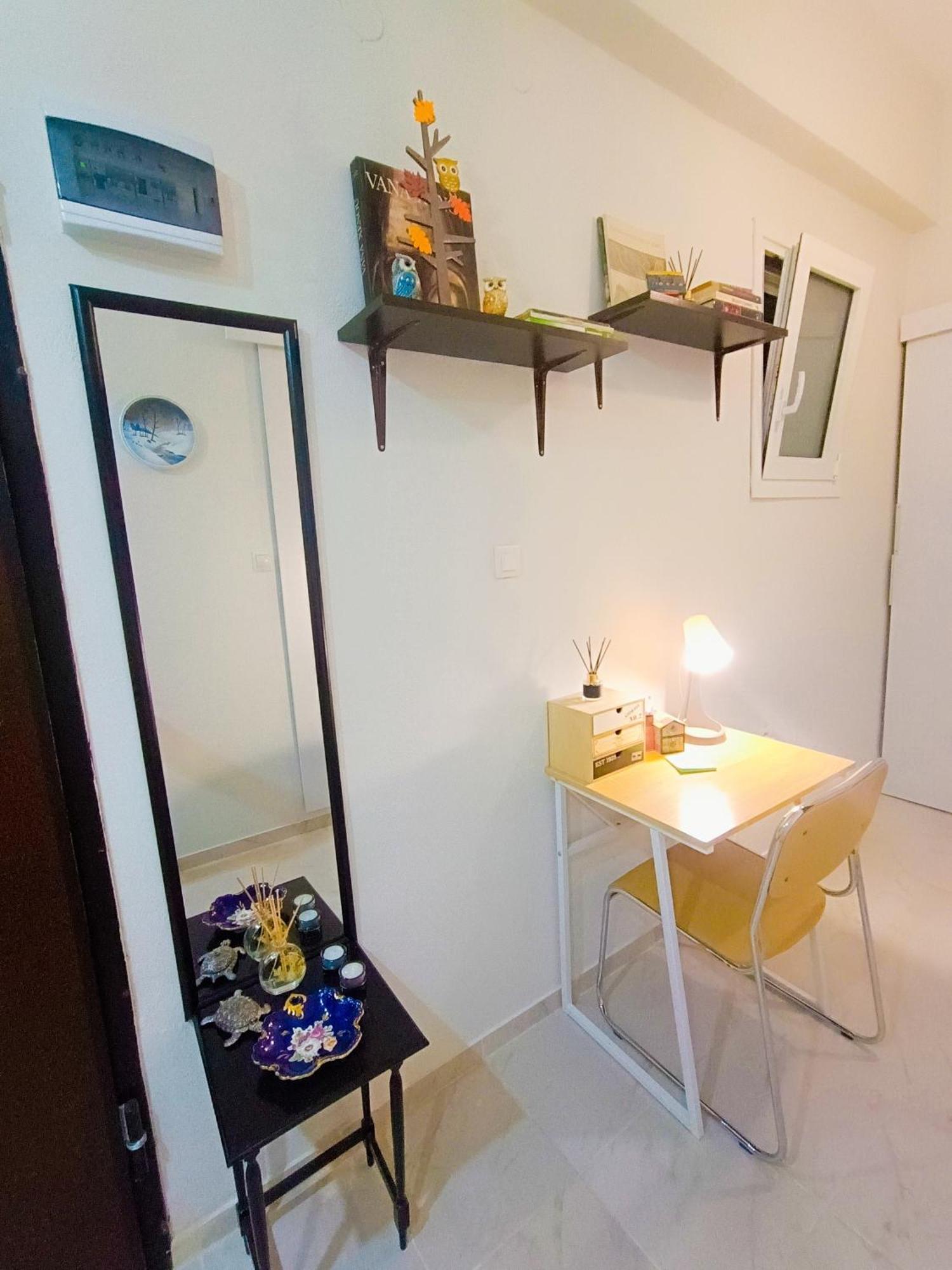 Cozy Apartment In Афіни Екстер'єр фото