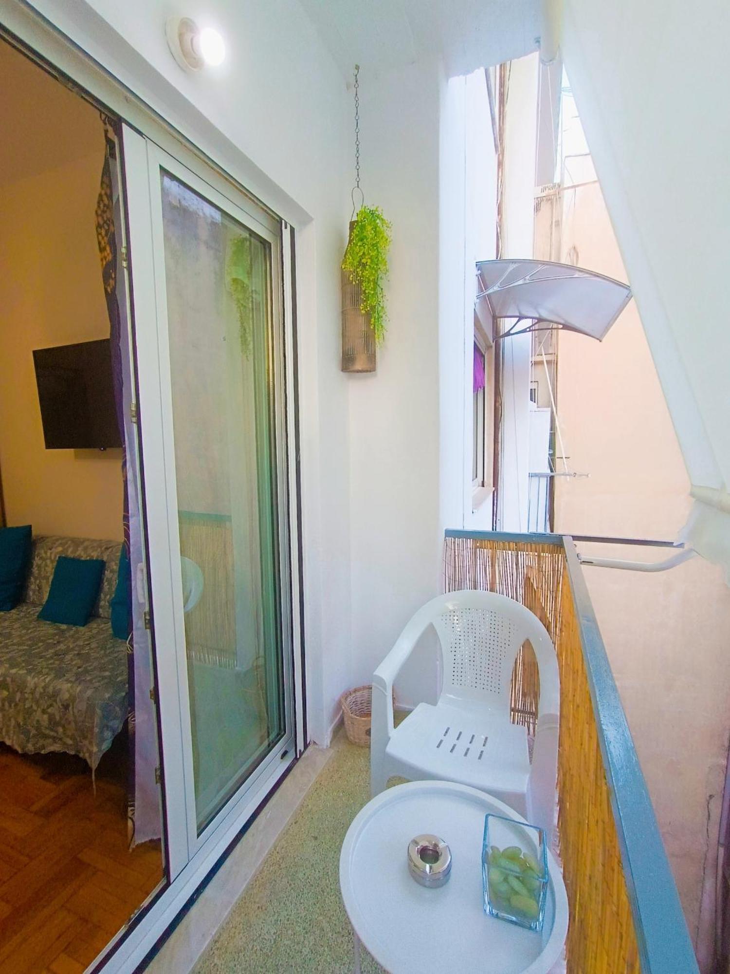 Cozy Apartment In Афіни Екстер'єр фото